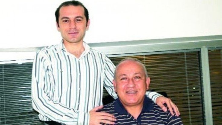 Cüneyt Çakır'ın babası Serdar Çakır, TFF'de profesyonel hakemlerin sorumlusuydu.