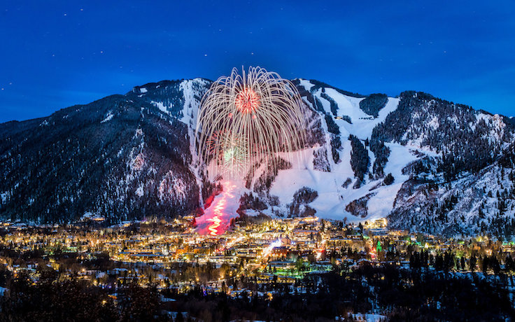 fireworks-over-aspen-mountain-co1215