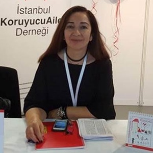 İstanbul Koruyucu Aile Derneği Başkanı Filiz Süyür