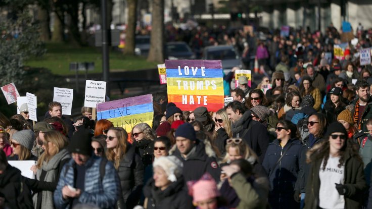 İNGİLTERE-LONDRA | "Sevgi, Trump'tan nefret ediyor" yazılı pankart