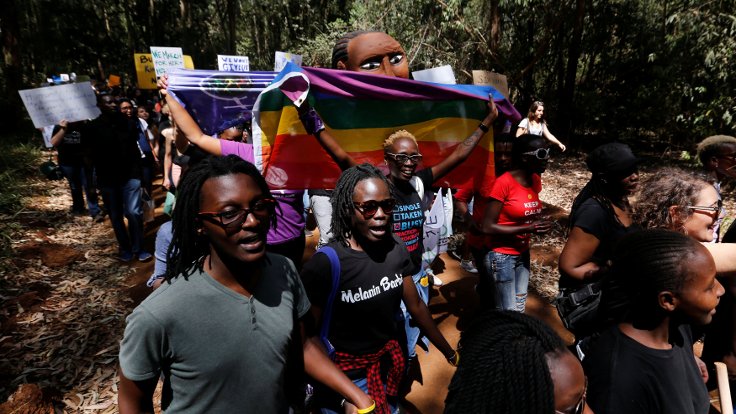 KENYA-NAİROBİ | Başkentte düzenlenen Trump karşıtı eylem ve LGBTİ bayrağı