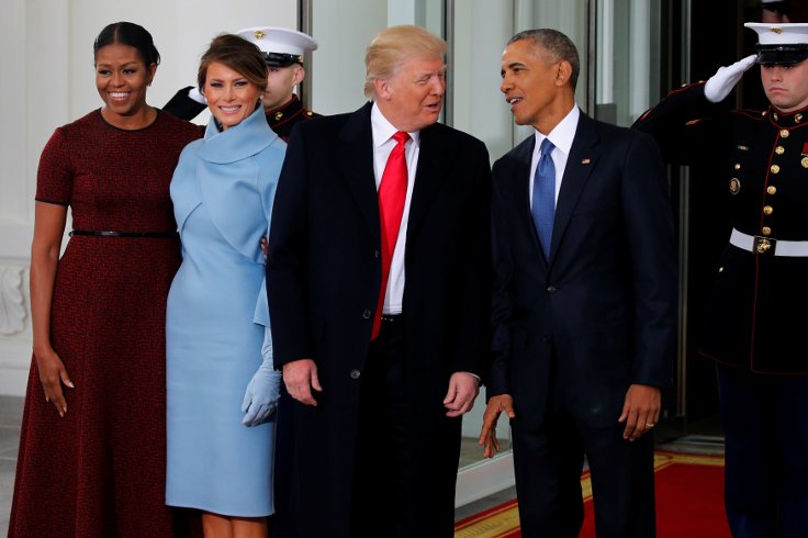 Obama ailesi, Trump ve eşi Melania Trump'ı Beyaz Saray'ın kapısında karşıladı.
