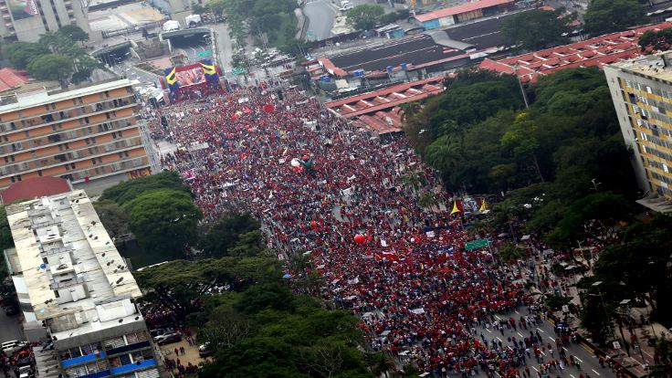 Maduro yanlılarının düzenlediği yürüyüş.