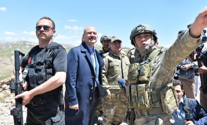 İçişleri Bakanı Süleyman Soylu, kısa süre önce Kato Dağı'na giderek, subaylarla görüşmüştü.