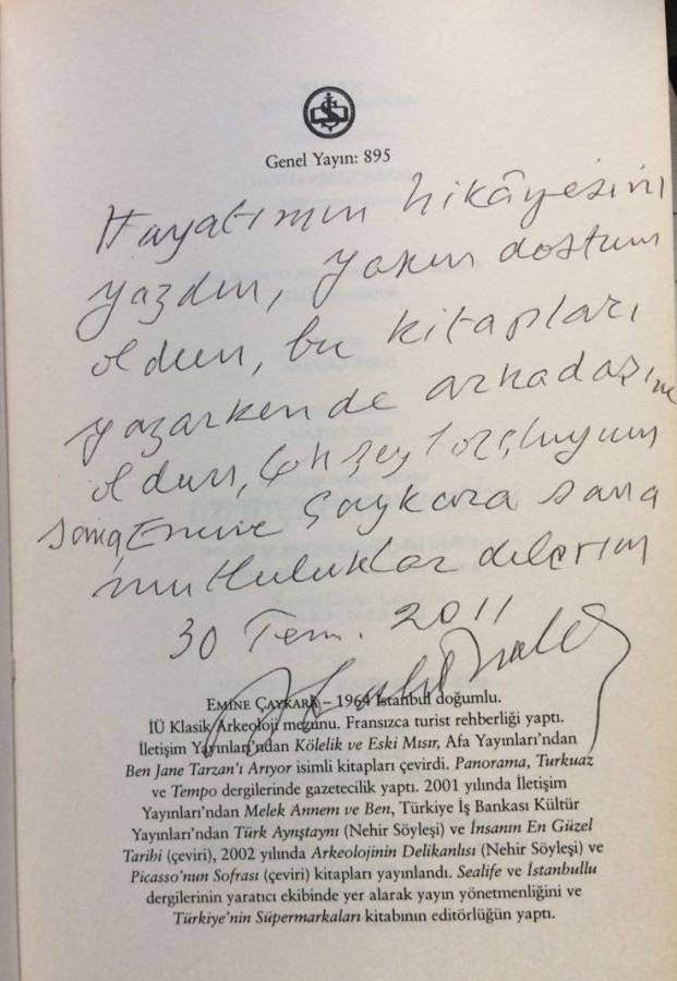 Halil İnalcık'ın Tarihçilerin Kutbu kitabındaki imzası