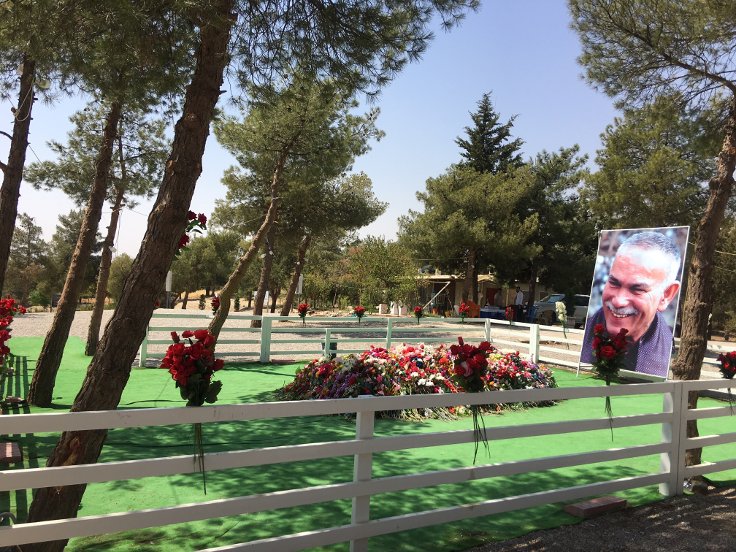 Newşêrwan Mustafa'nın mezarı...
