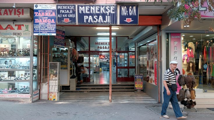 Ankara'nın eski pasajlarından Menekşe...